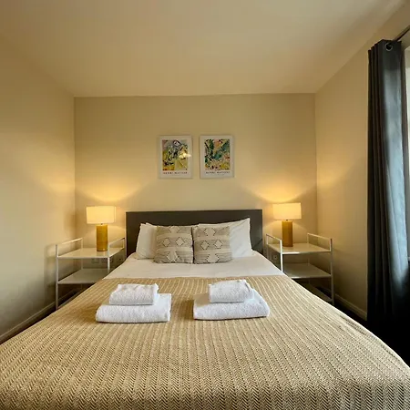 Central, Newly Refurb 2 Bed Flat With Free Parking Кембридж Экстерьер фото